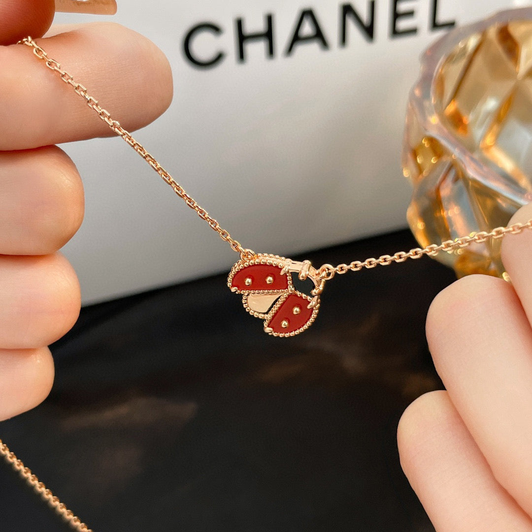 [⭐Reverie Jewels]LUCKY  CARNELIANS LADYBUG NECKLACE