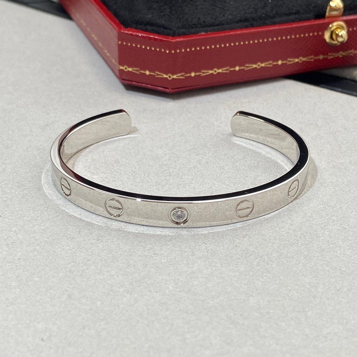 [⭐Reverie Jewels]LOVE BRACELET 6.1MM 1 DIAMOND OPEN CUFF