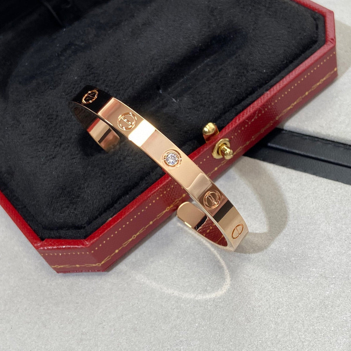 [⭐Reverie Jewels]LOVE BRACELET 6.1MM 1 DIAMOND OPEN CUFF