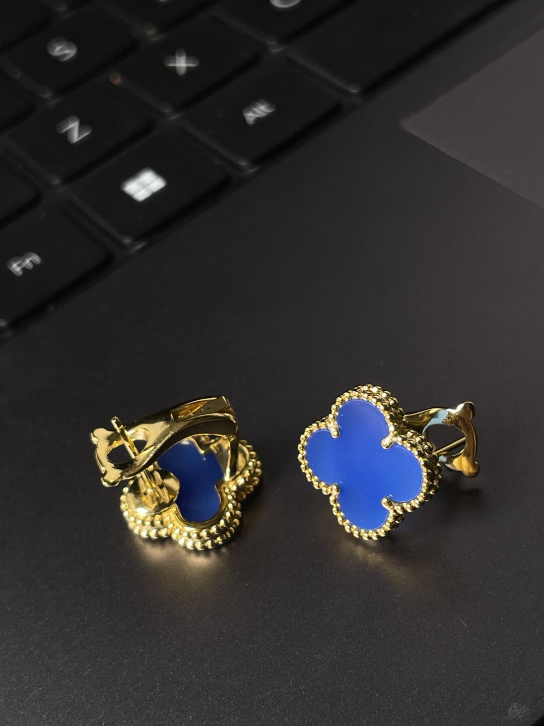 [⭐Reverie Jewels] CLOVER LARGE (20mm) 1 MOTIFS BLUE MOP STUD EARRINGS