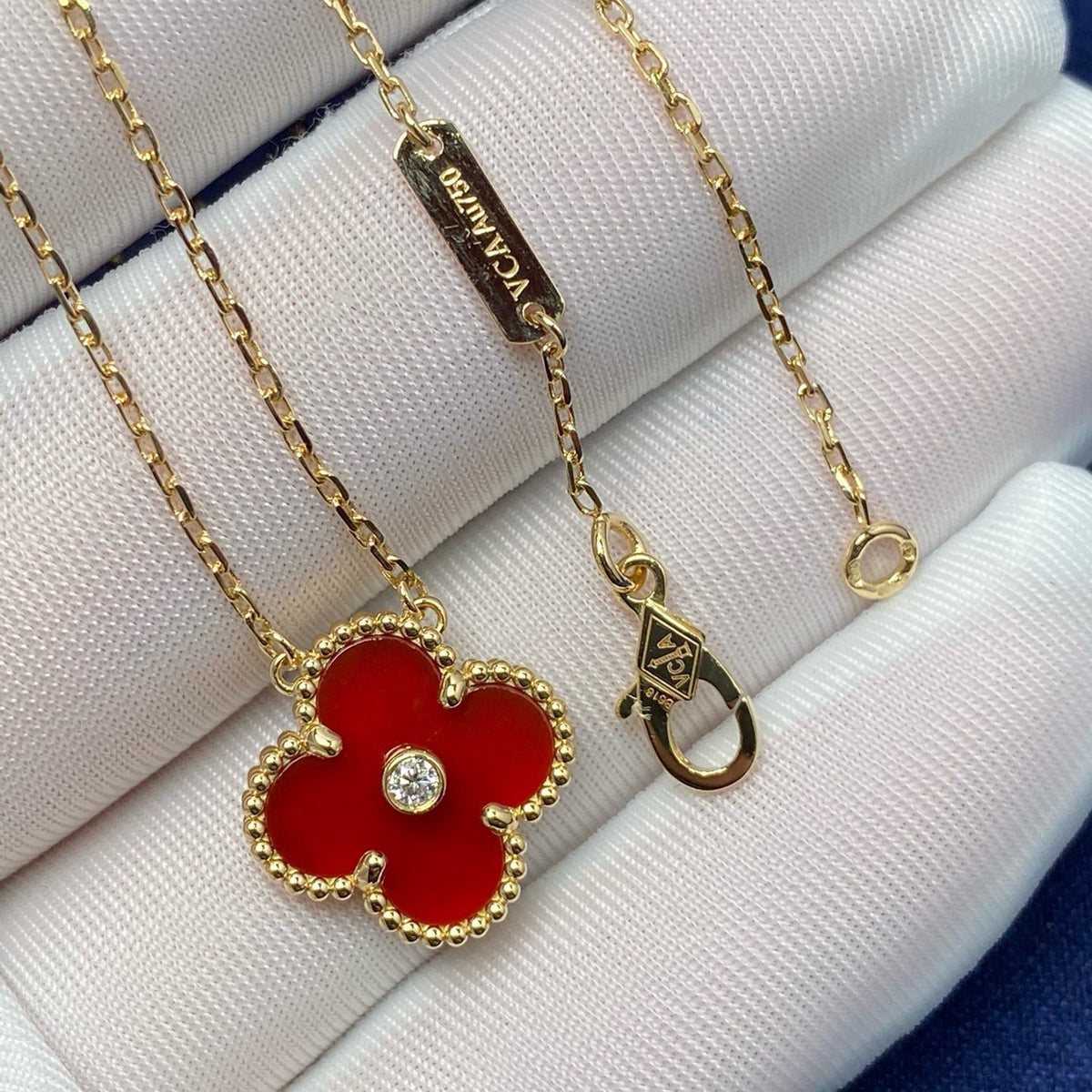 [⭐Reverie Jewels]CLOVER 15MM DIAMOND CARNELIAN NECKLACE