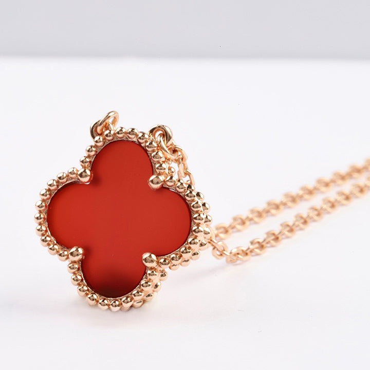 [⭐Reverie Jewels]CLOVER 15MM CARNELIAN SINGLE FLOWER NECKLACE