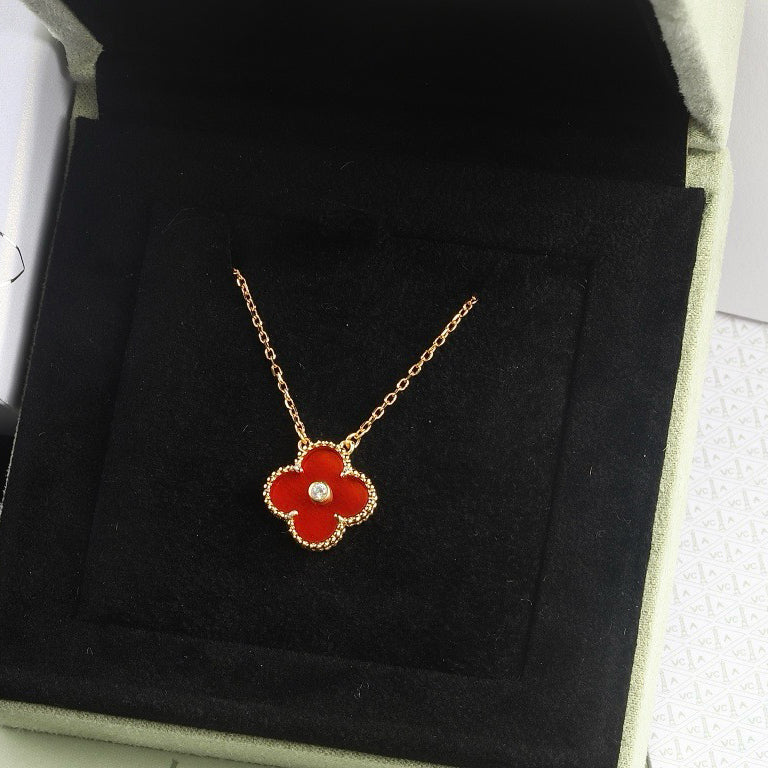 [⭐Reverie Jewels]CLOVER 15MM DIAMOND CARNELIAN NECKLACE