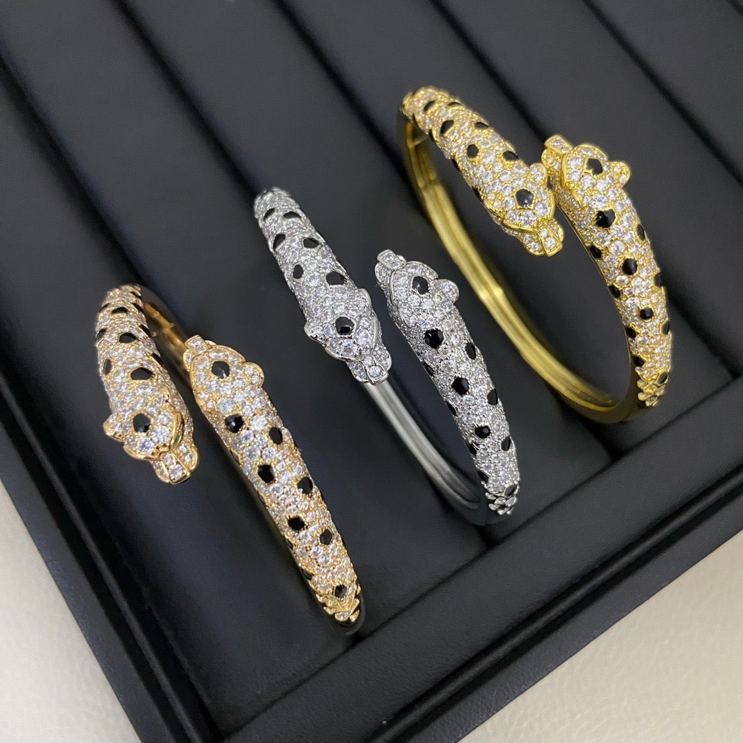 [⭐Reverie Jewels]PANTHERE DOUBLE HEADED HALF DIAMOND OPEN BRACELET