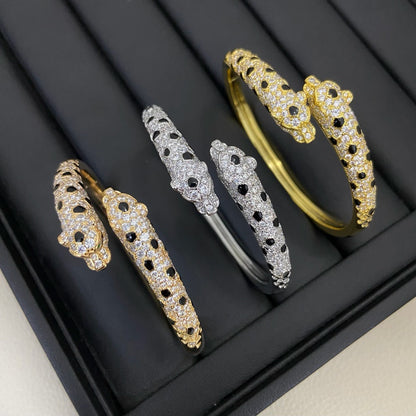 [⭐Reverie Jewels]PANTHERE DOUBLE HEADED HALF DIAMOND OPEN BRACELET
