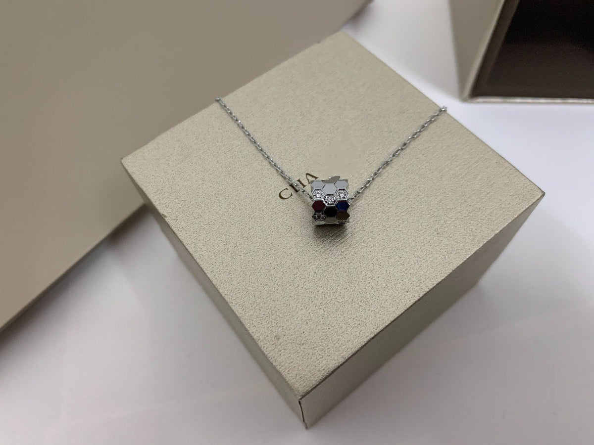 [⭐Reverie Jewels]BEE LOVE DIAMOND NECKLACE