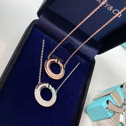 [Reverie Jewels]DIAMOND AND MOTHER OF PEARL CIRCLE PENDANT