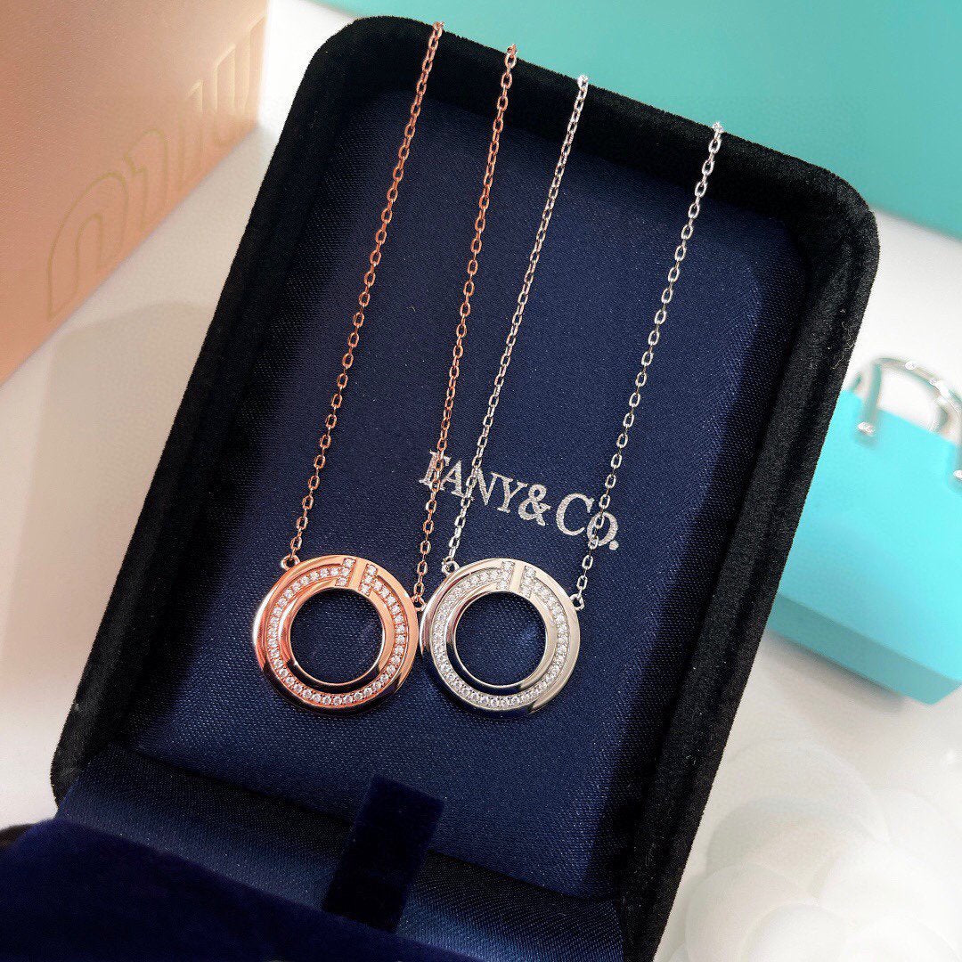 [Reverie Jewels]DIAMOND AND MOTHER OF PEARL CIRCLE PENDANT