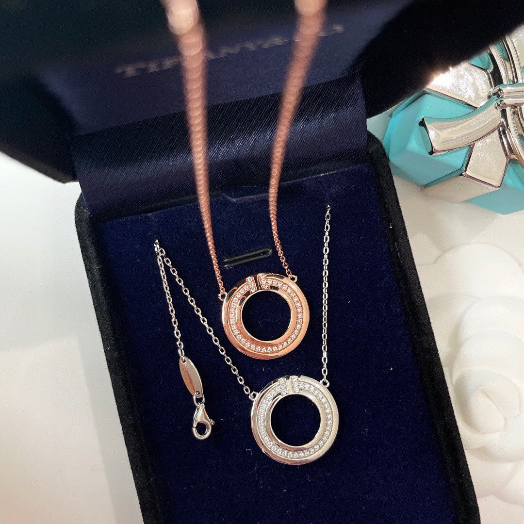 [Reverie Jewels]DIAMOND AND MOTHER OF PEARL CIRCLE PENDANT