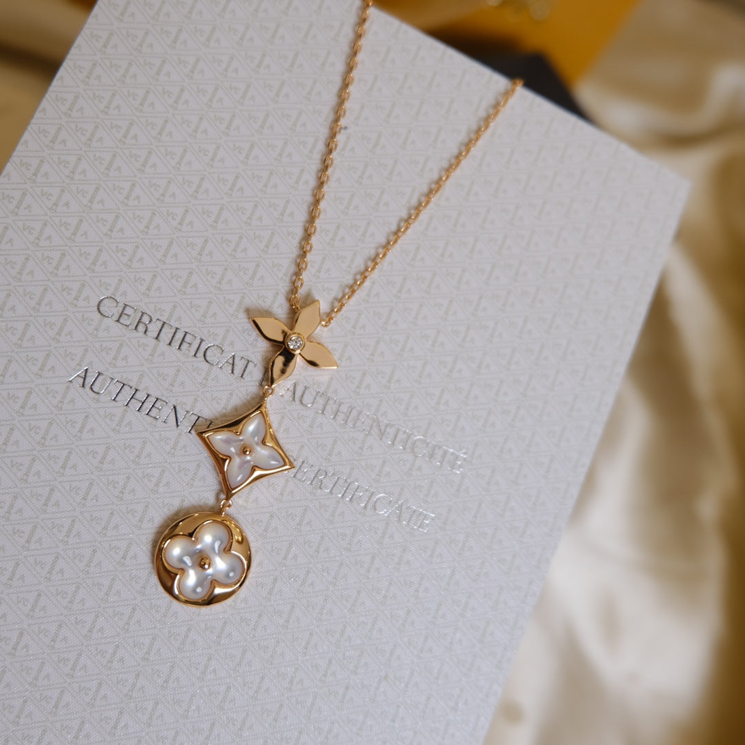 [⭐Reverie Jewels]COLOR BLOSSOM LARIAT NECKLACE PINK GOLD WHITE MOTHER PEARL AND DIAMOND