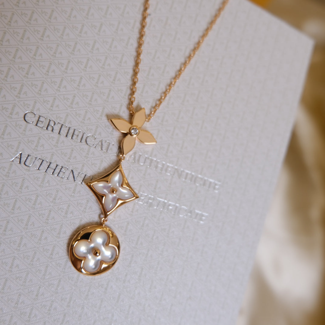 [⭐Reverie Jewels]COLOR BLOSSOM LARIAT NECKLACE PINK GOLD WHITE MOTHER PEARL AND DIAMOND