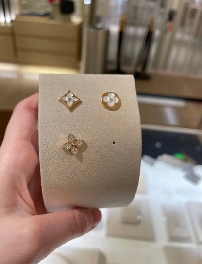 [⭐Reverie Jewels]STAR BLOSSOM STUD EARRINGS PINK GOLD DIAMONDS