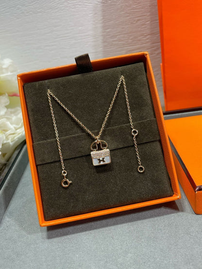 [⭐Reverie Jewels]H CIRCE MOISSANITE PENDANT NECKLACE GOLD