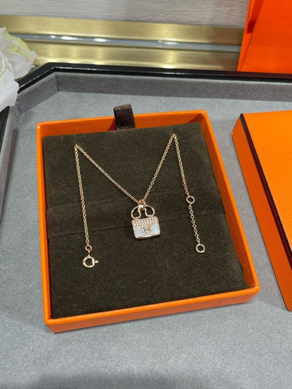 [⭐Reverie Jewels]H CIRCE MOISSANITE PENDANT NECKLACE GOLD