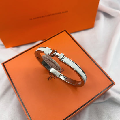 [⭐Reverie Jewels]CLASSIC HM CLIC WHITE 8MM ENAMEL BRACELET