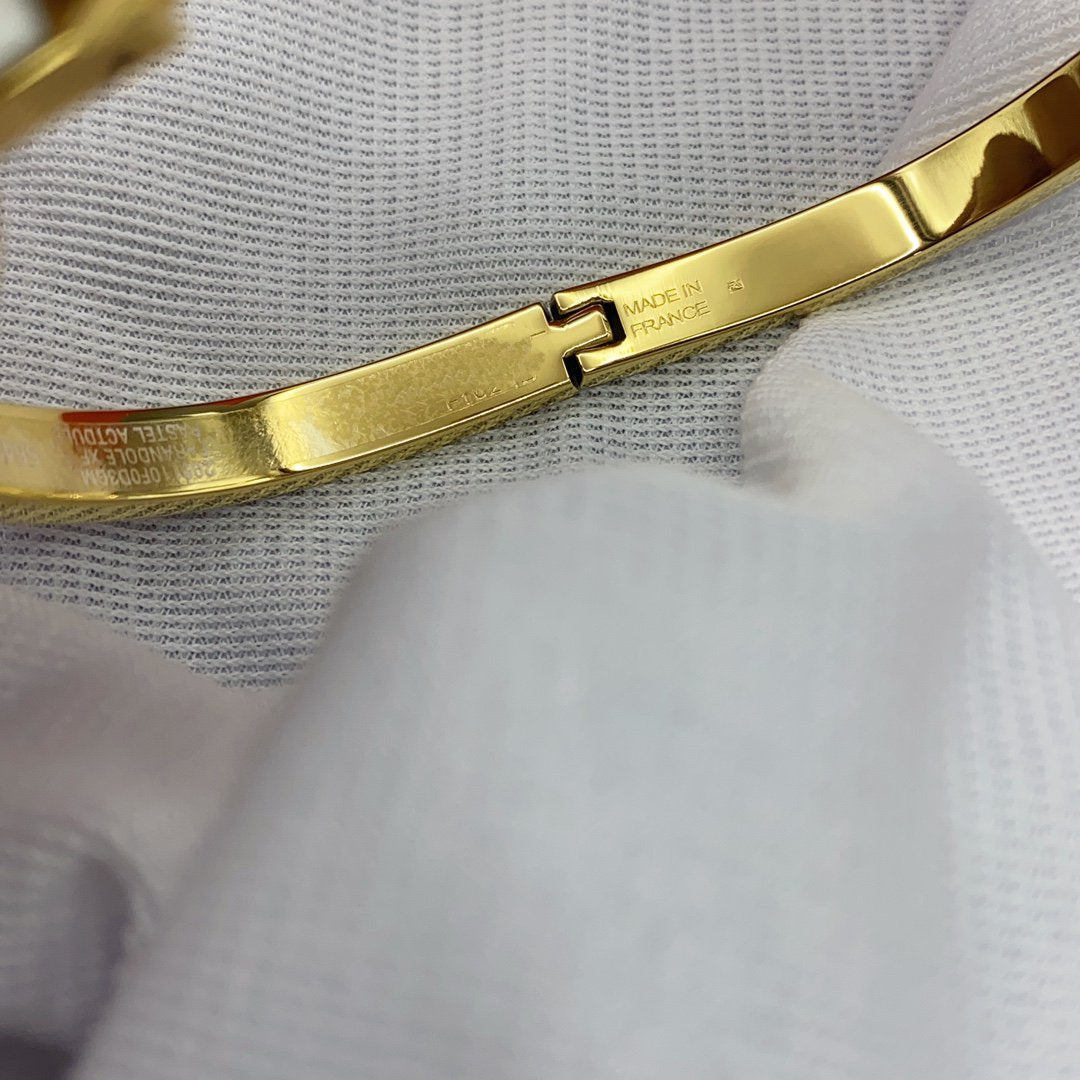 [⭐Reverie Jewels]CLASSIC HM CLIC WHITE 8MM ENAMEL BRACELET