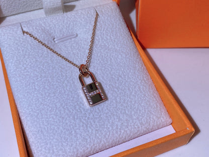 [⭐Reverie Jewels]HM ADVANCED NICHE LOCK HEAD NECKLACE DIAMONDS