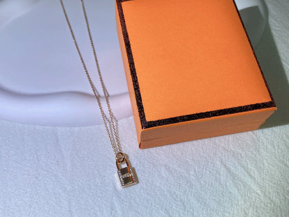 [⭐Reverie Jewels]HM ADVANCED NICHE LOCK HEAD NECKLACE DIAMONDS