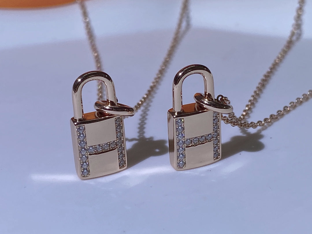 [⭐Reverie Jewels]HM ADVANCED NICHE LOCK HEAD NECKLACE DIAMONDS