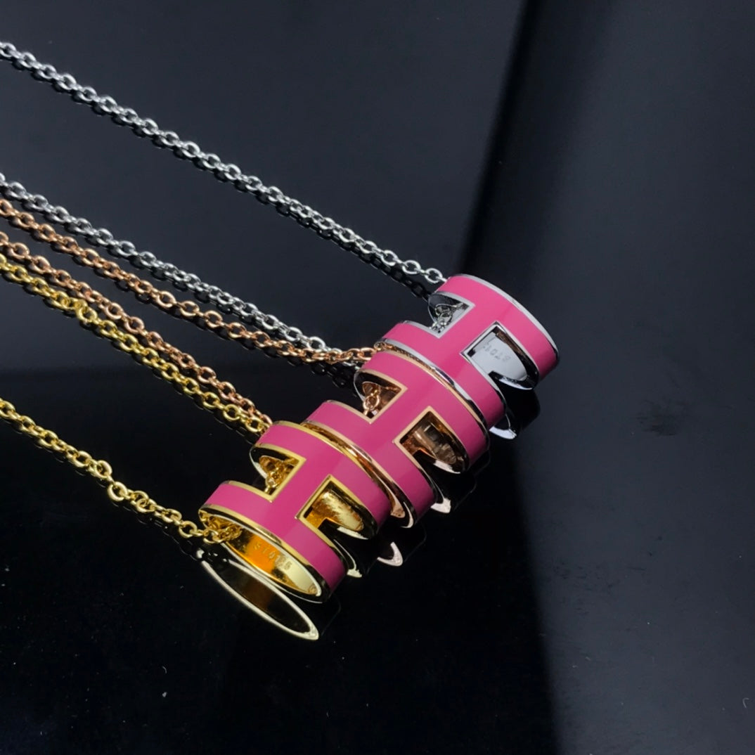 [⭐Reverie Jewels]H NECKLACE PINK
