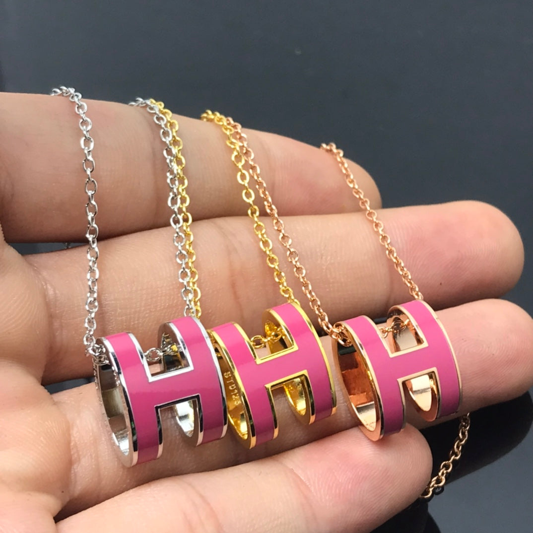 [⭐Reverie Jewels]H NECKLACE PINK