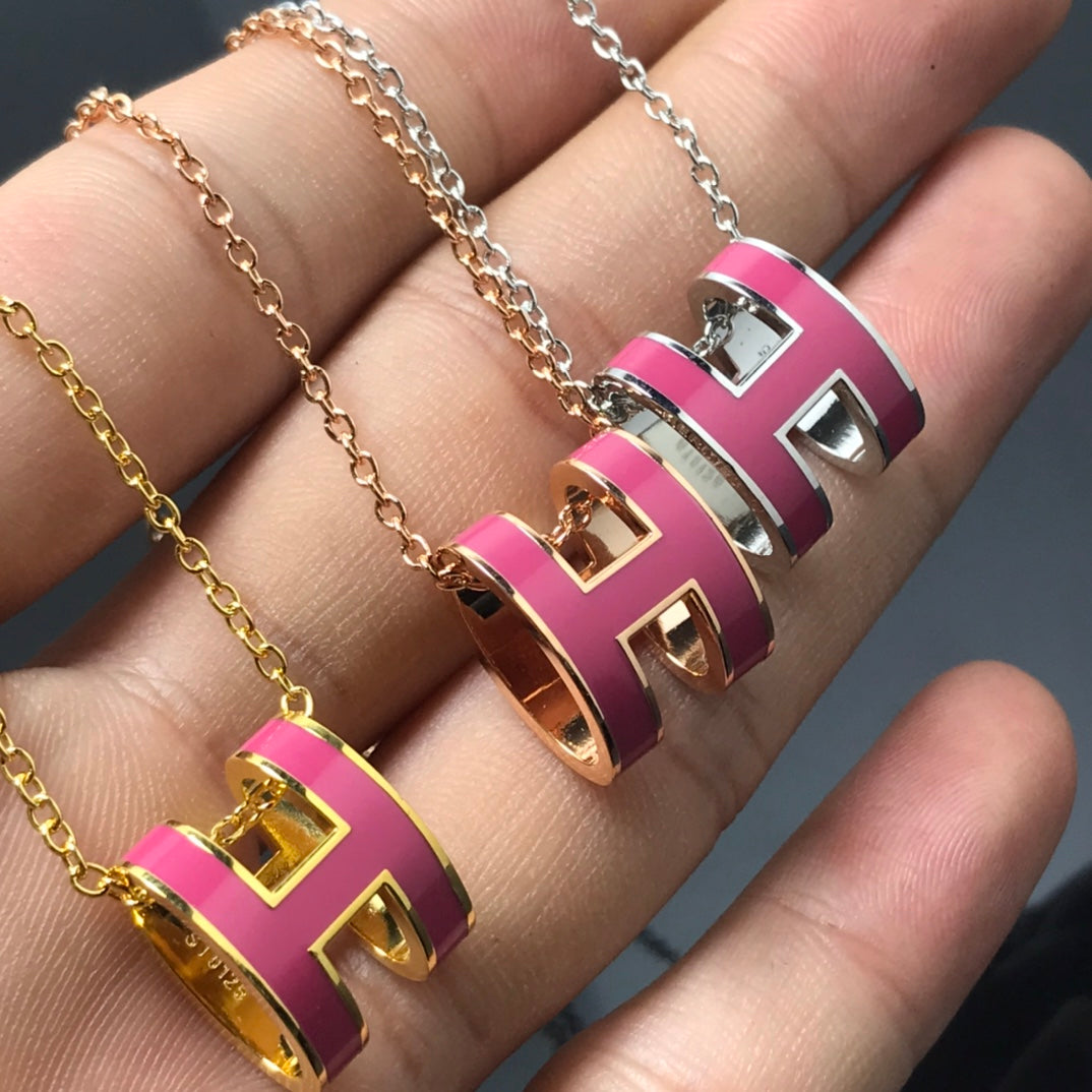 [⭐Reverie Jewels]H NECKLACE PINK