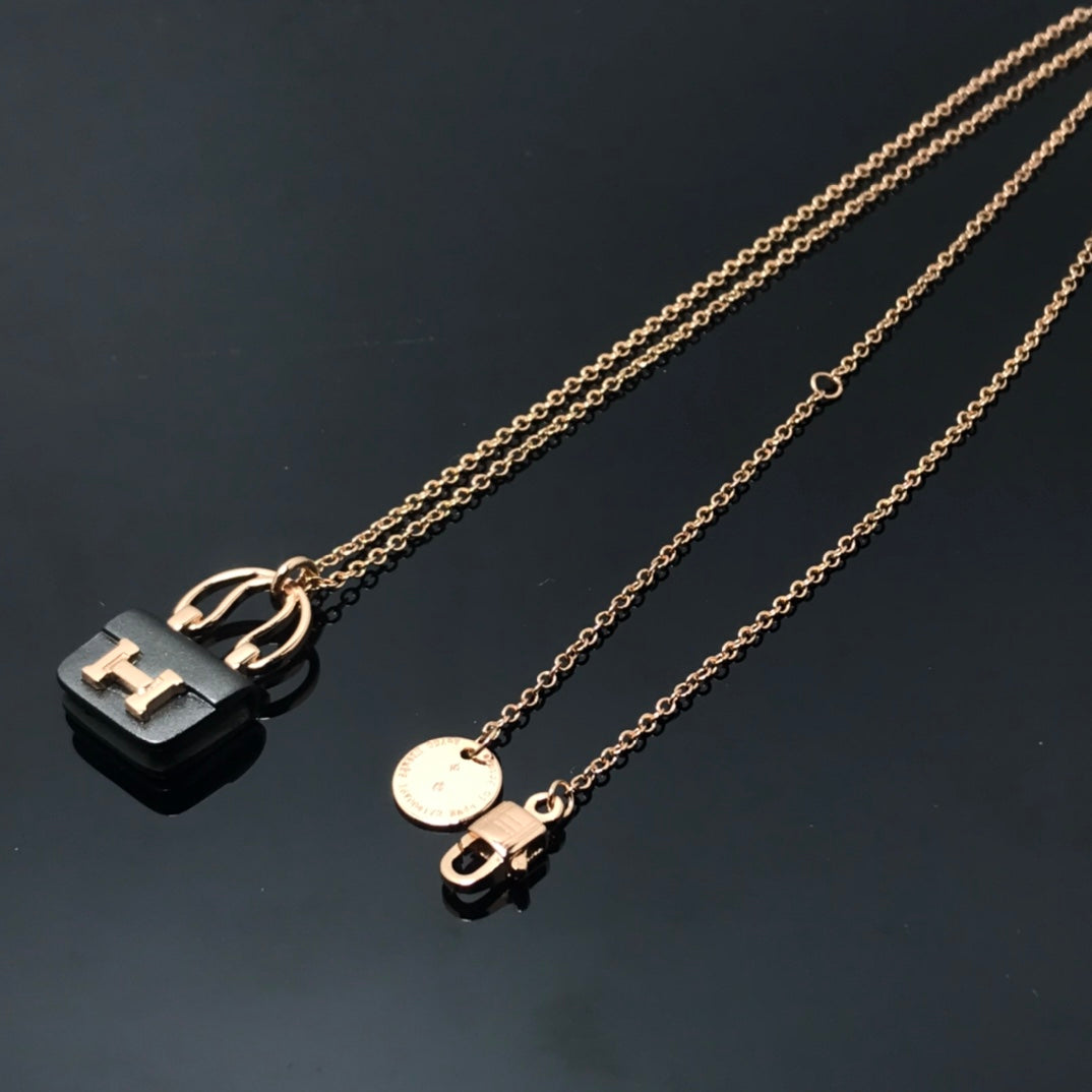 [⭐Reverie Jewels]WOMEN'S HM AMULETTES CONSTANCE PENDANT NECKLACE