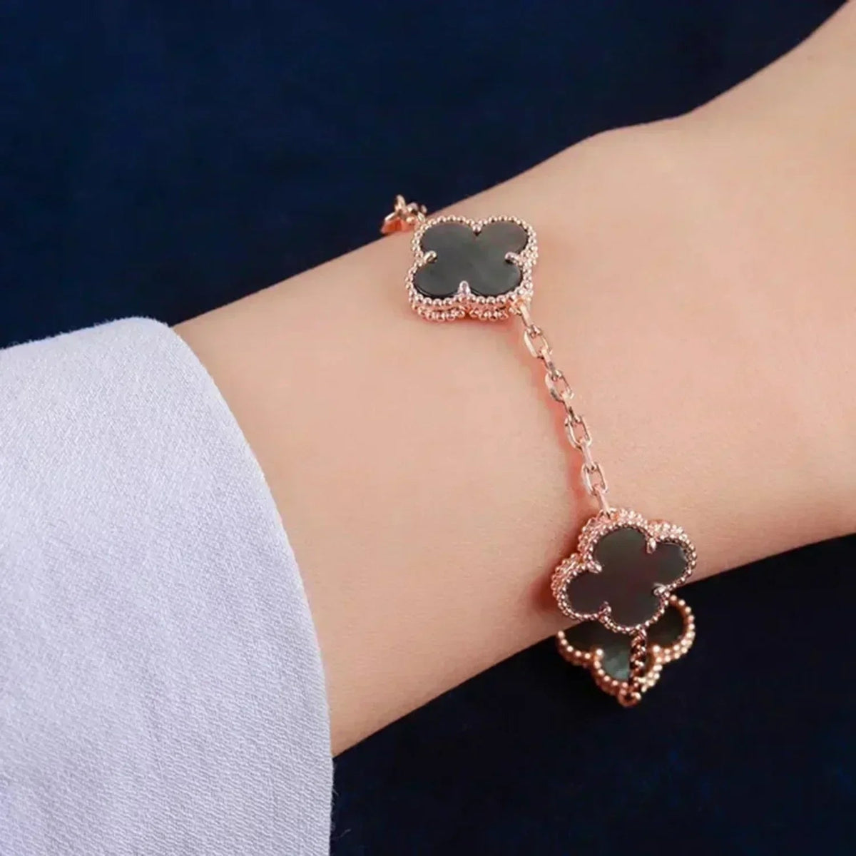 [⭐Reverie Jewels] CLOVER 5 MOTIF GRAY MOP BRACELET COLLECTION