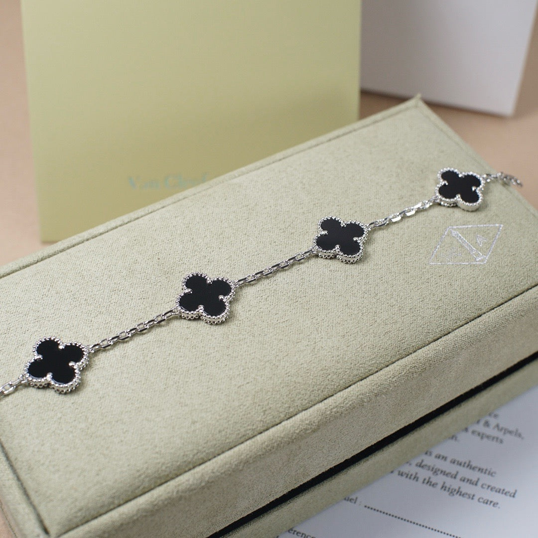 [⭐Reverie Jewels] CLOVER 5 MOTIF ONYXS BRACELET COLLECTION