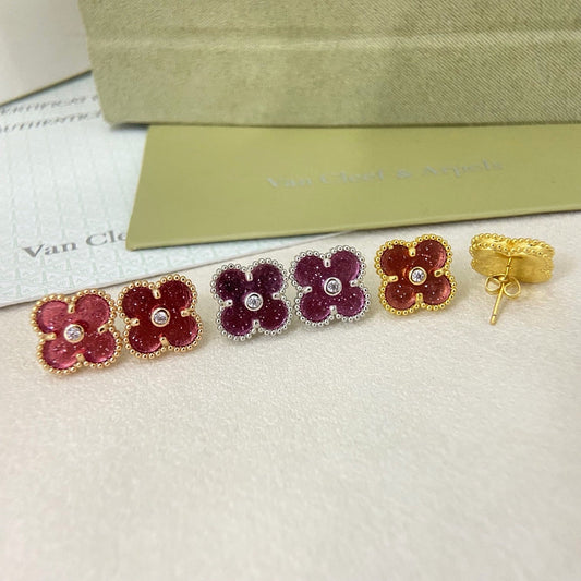 [⭐Reverie Jewels]2026 NEW  CLOVER 1 MOTIFPINK ENAMEL STUD EARRINGS WITH DIAMONDS