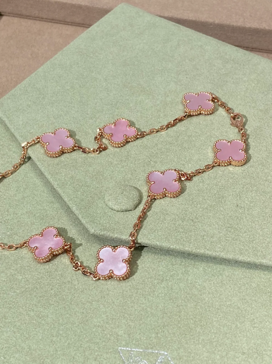[⭐Reverie Jewels Jewellery] Pink Necklace with Ten Clover Designs