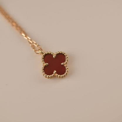 [⭐Reverie Jewels]CLOVER MINI 9.5MM WHITE CARNELIANS NECKLACE