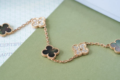 [⭐Reverie Jewels] CLOVER 5 MOTIF GRAY MOP BRACELET COLLECTION