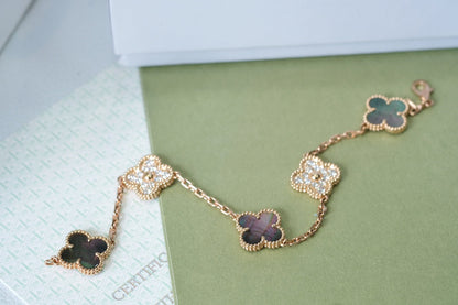 [⭐Reverie Jewels] CLOVER 5 MOTIF GRAY MOP BRACELET COLLECTION