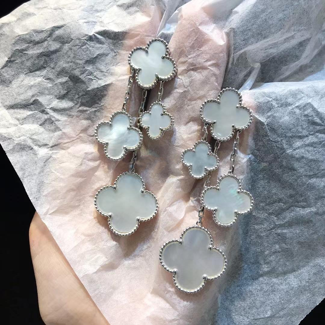 [⭐Reverie Jewels]CLOVER EARRINGS WHITE MOP 4 MOTIFS SILVER