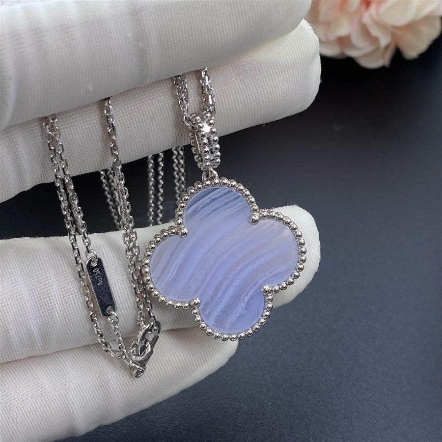 [⭐Reverie Jewels]CLOVER SILVER CHALCEDONY BIG CLOVER NECKLACE