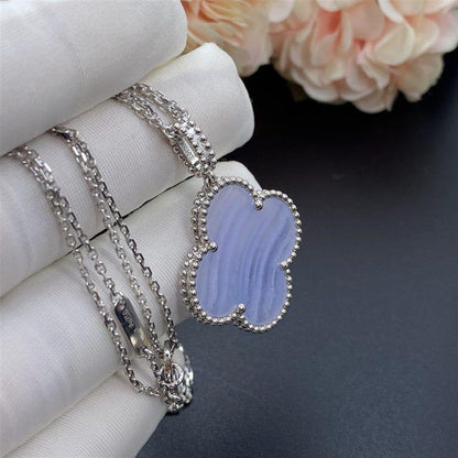 [⭐Reverie Jewels]CLOVER SILVER CHALCEDONY BIG CLOVER NECKLACE