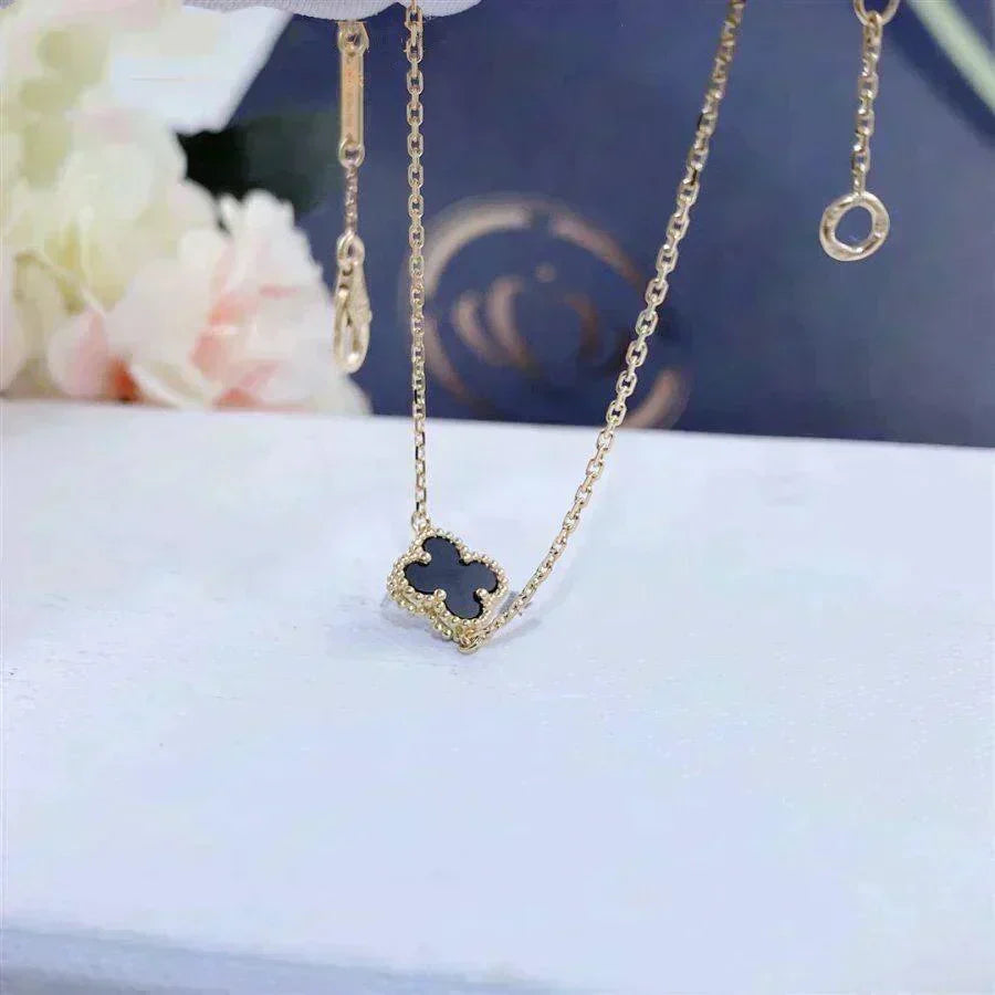 [⭐Reverie Jewels]CLOVER ONYX SINGLE FLOWER BRACELET