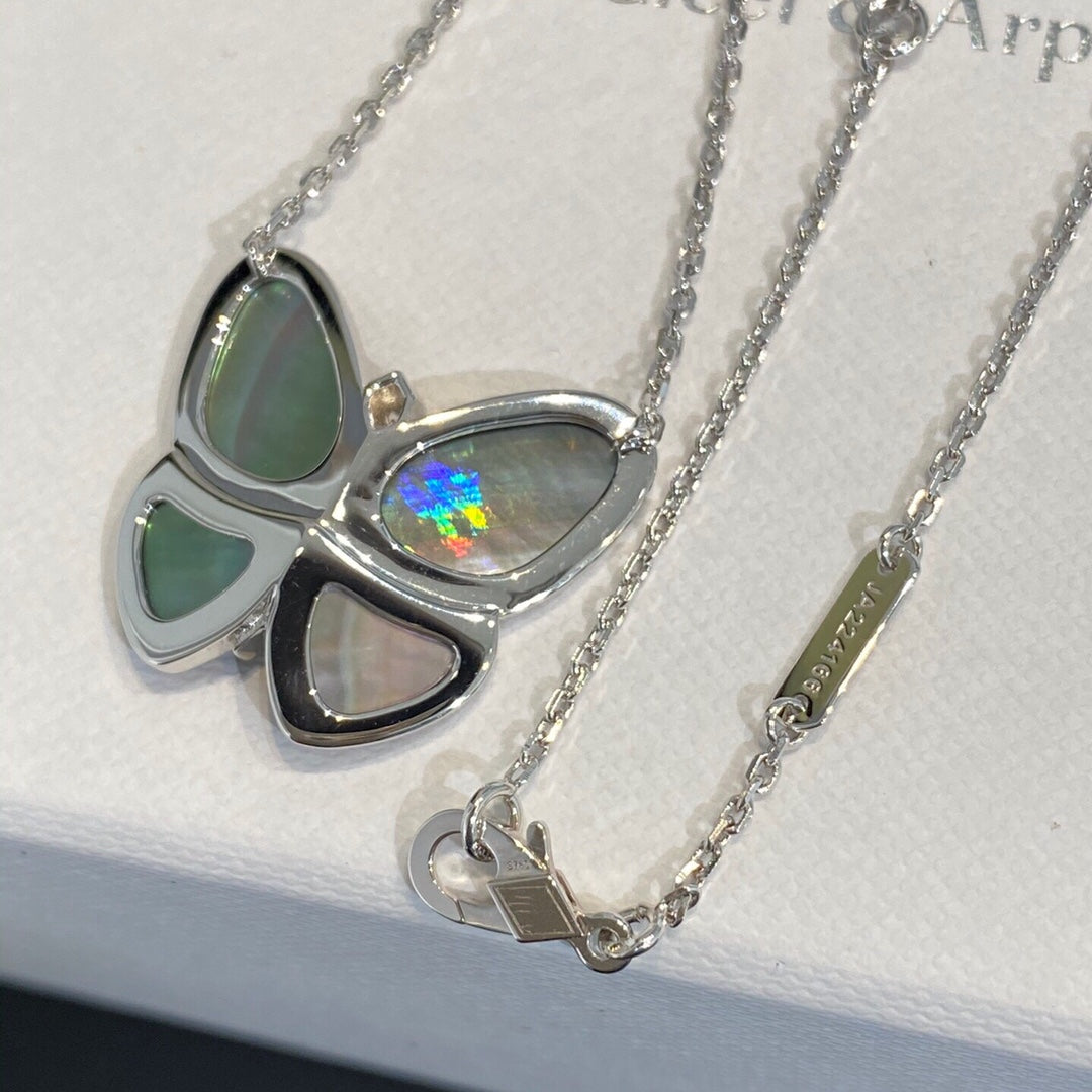 [⭐Reverie Jewels]LARGE BUTTERFLY SILVER PENDANT DIAMOND NECKLACE