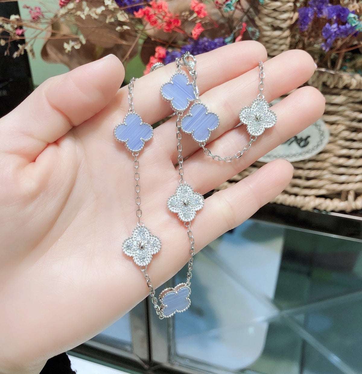 [⭐Reverie Jewels]CLOVER 10 MOTIFS CHALCEDONY DIAMONDS SILVER NECKLACE