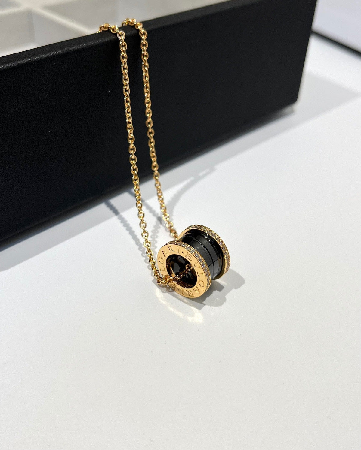 [⭐Reverie Jewels]ZERO 1 BLACK CERAMIC DIAMOND PINK GOLD NECKLACE