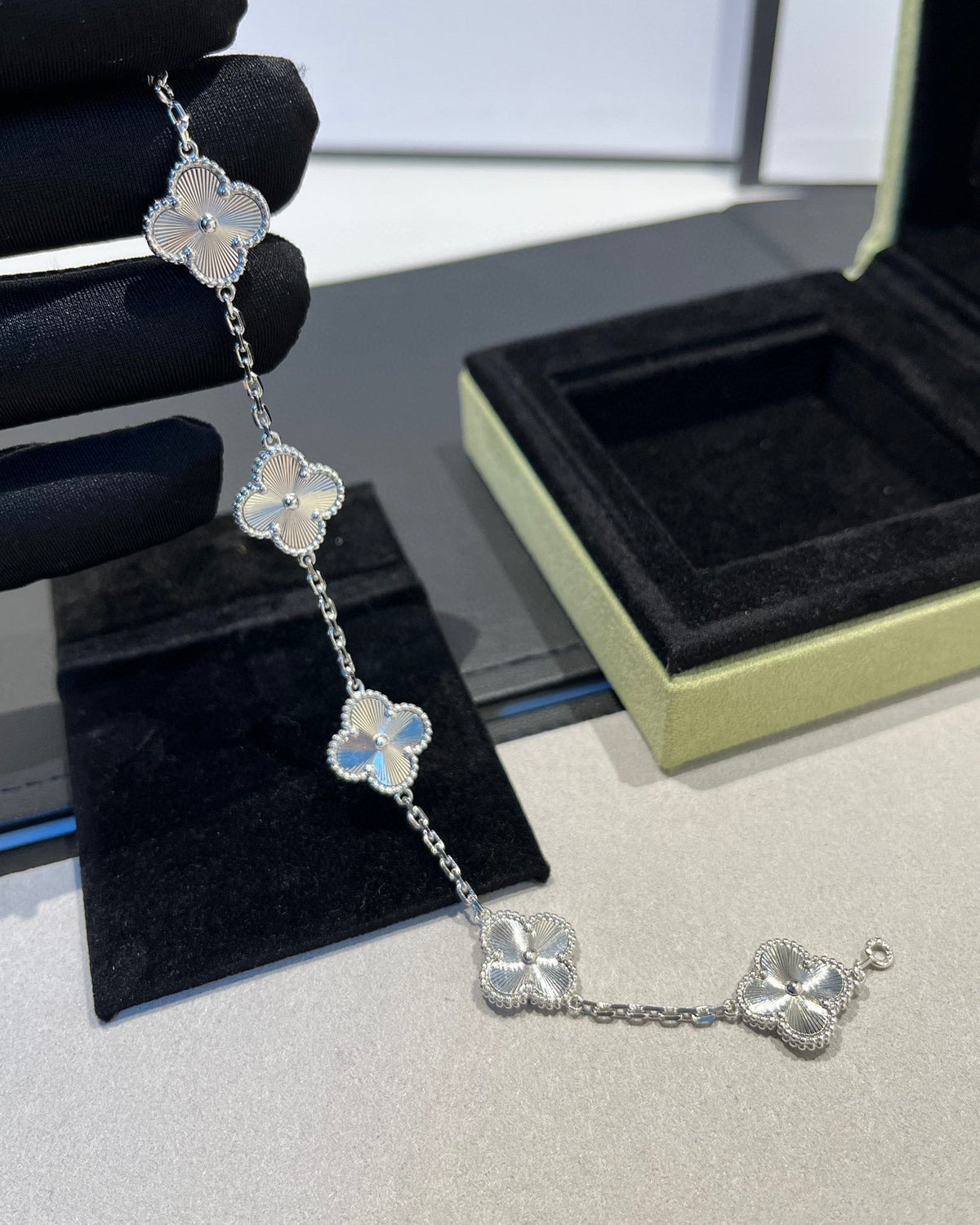 [⭐Reverie Jewels] CLOVER 5 MOTIF LASER BRACELET COLLECTION
