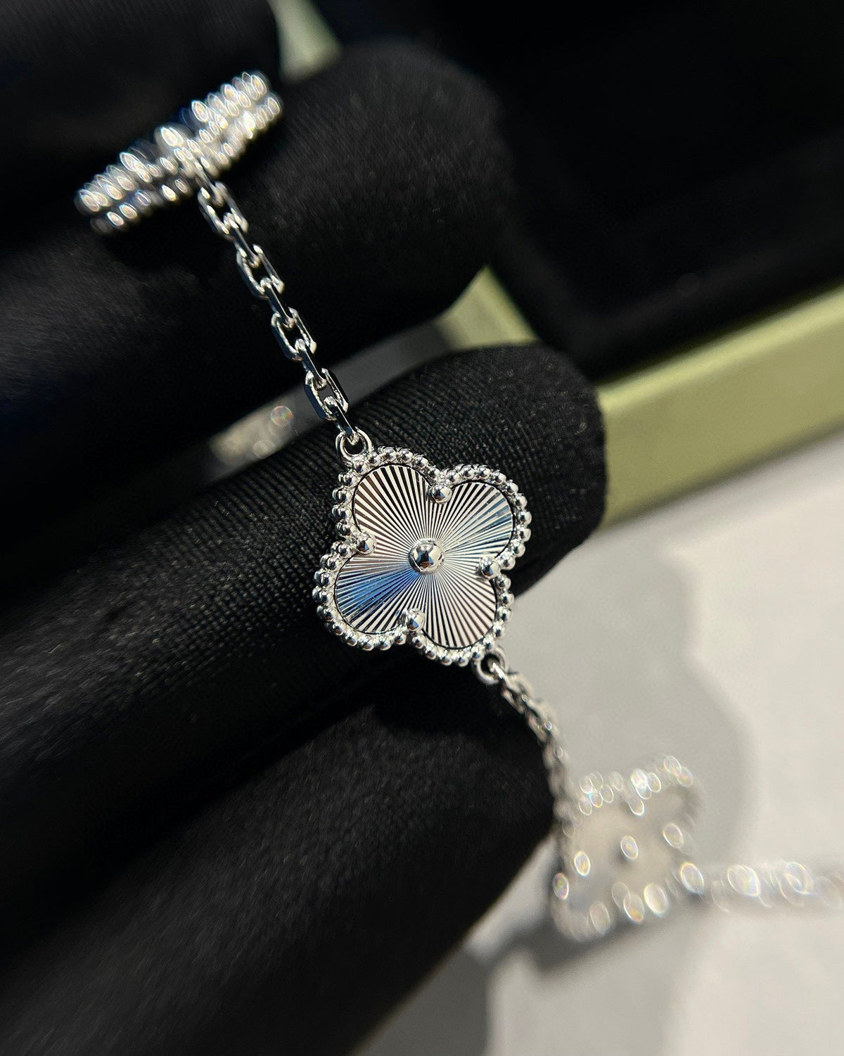[⭐Reverie Jewels] CLOVER 5 MOTIF LASER BRACELET COLLECTION