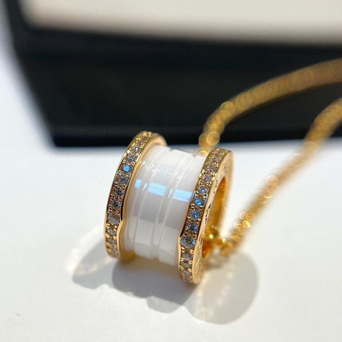 [⭐Reverie Jewels]ZERO 1 WHITE CERAMIC DIAMOND PINK GOLD NECKLACE